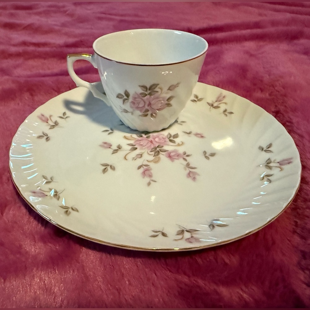 💕Lefton Moss Rose Snack Set Plate Cup Handpainted Porcelain with Gold Trim
